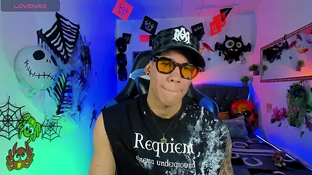 Damian latinxxx online show from October 9, 2025, 3:07 am