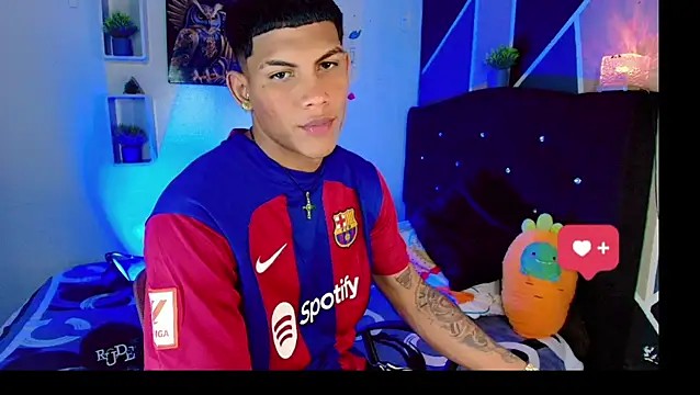 Damian latinxxx online show from March 22, 2025, 9:24 am