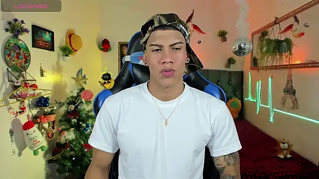 Damian latinxxx online show from November 27, 2025, 2:56 am