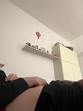 Snapshot of flagintheairin chatting on March 13, 2025, 9:21 am flagintheairin online show from March 13, 2025, 9:21 am