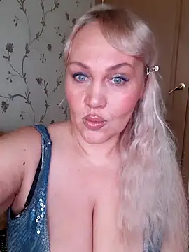 Snapshot of IsabellaBoni chatting on February 12, 2026, 7:08 am IsabellaBoni online show from February 12, 2026, 7:08 am