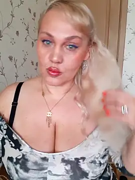 Snapshot of IsabellaBoni chatting on February 23, 2026, 7:20 am IsabellaBoni online show from February 23, 2026, 7:20 am