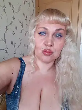 Snapshot of IsabellaBoni chatting on March 5, 2026, 7:16 am IsabellaBoni online show from March 5, 2026, 7:16 am