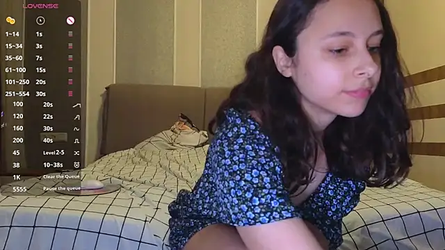 Agatha Sade online show from March 3, 2025, 6:13 pm