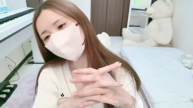 Snapshot of -SHINON- chatting on January 11, 2025, 2:04 pm -SHINON- online show from January 11, 2025, 2:04 pm