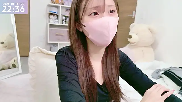 Snapshot of -SHINON- chatting on January 13, 2026, 1:37 pm -SHINON- online show from January 13, 2026, 1:37 pm