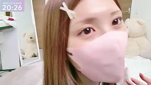 Snapshot of -SHINON- chatting on December 15, 2025, 11:27 am -SHINON- online show from December 15, 2025, 11:27 am