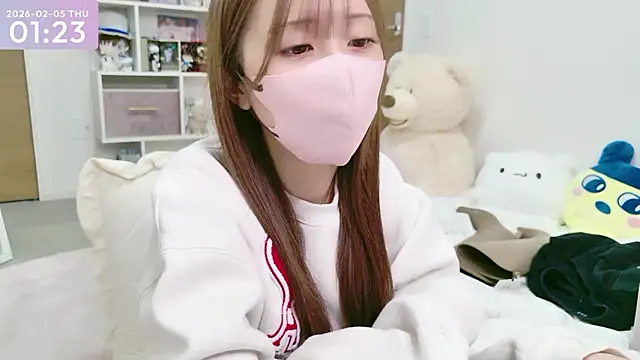 Snapshot of -SHINON- chatting on February 4, 2026, 4:24 pm -SHINON- online show from February 4, 2026, 4:24 pm