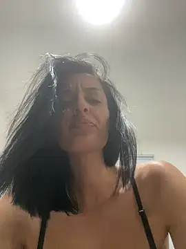 Snapshot of Catmila94 chatting on July 18, 2026, 4:10 am Catmila94 online show from July 18, 2026, 4:10 am