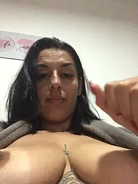 Snapshot of Catmila94 chatting on June 17, 2026, 3:50 am Catmila94 online show from June 17, 2026, 3:50 am
