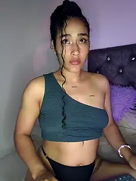 Snapshot of jaderossxx chatting on January 13, 2026, 12:36 am jaderossxx online show from January 13, 2026, 12:36 am