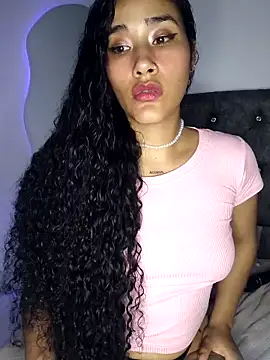 Snapshot of jaderossxx chatting on February 19, 2026, 12:40 am jaderossxx online show from February 19, 2026, 12:40 am