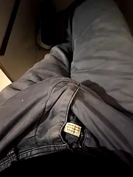 Snapshot of franko1987 chatting on November 23, 2025, 4:22 am franko1987 online show from November 23, 2025, 4:22 am