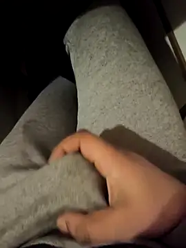 Snapshot of franko1987 chatting on February 15, 2026, 8:13 am franko1987 online show from February 15, 2026, 8:13 am