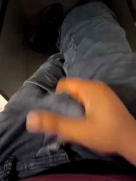 Snapshot of franko1987 chatting on September 28, 2025, 5:25 am franko1987 online show from September 28, 2025, 5:25 am