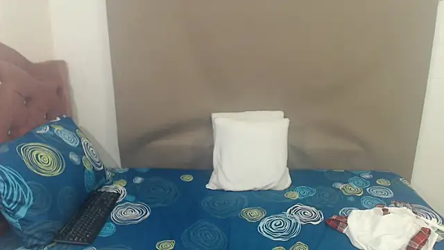 kimberlyjamexxx online show from February 26, 2026, 3:50 am