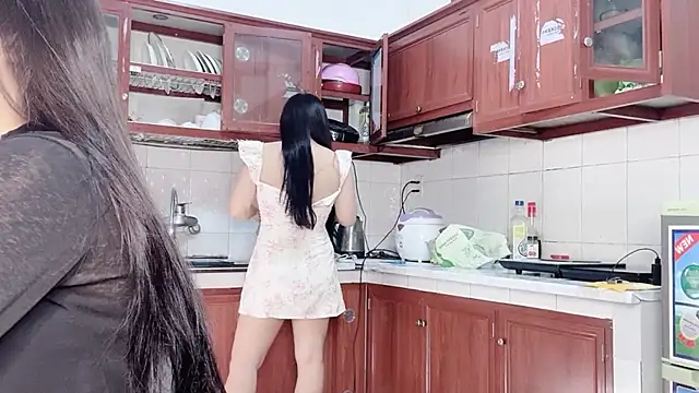 LyLy Office online show from March 17, 2026, 3:09 am