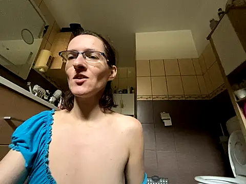 Snapshot of Milky_hairy_mommy chatting on November 20, 2025, 10:05 am Milky hairy mommy online show from November 20, 2025, 10:05 am