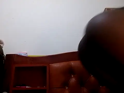 Claris2 online show from October 5, 2025, 7:15 pm