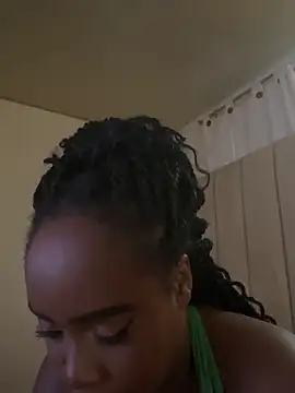 Britanymooree online show from March 20, 2026, 8:10 pm