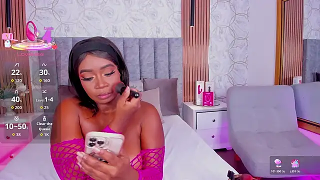 Britanymooree online show from February 11, 2026, 7:36 pm