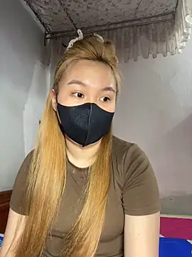 Odette68 online show from April 21, 2026, 12:12 am