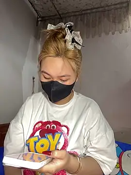 Odette68 online show from April 21, 2026, 3:02 am