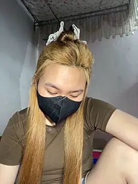 Odette68 online show from April 21, 2026, 1:42 am