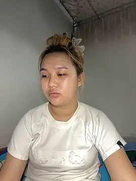 Odette68 online show from May 27, 2026, 1:57 am