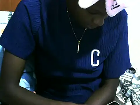 Snapshot of Slim_momma chatting on March 7, 2025, 9:27 pm Slim momma online show from March 7, 2025, 9:27 pm