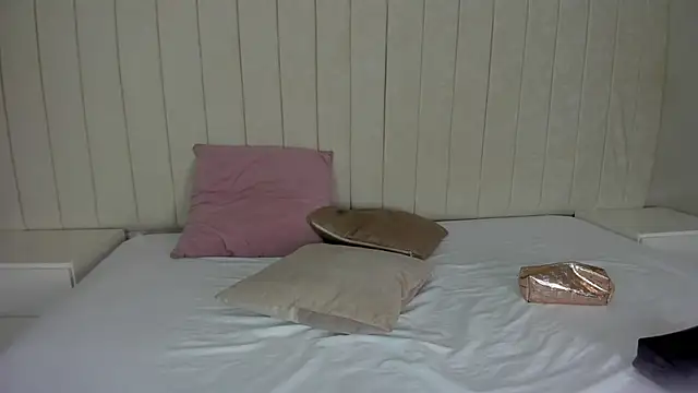 Snapshot of Littleolivia_ chatting on February 21, 2025, 1:11 pm Littleolivia online show from February 21, 2025, 1:11 pm