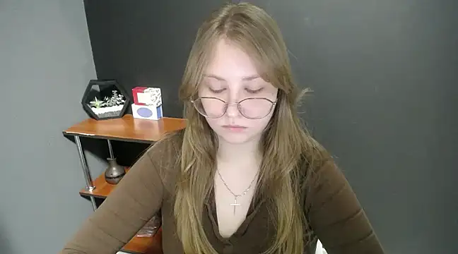 Snapshot of lady_minx chatting on February 11, 2025, 10:47 am lady minx online show from February 11, 2025, 10:47 am