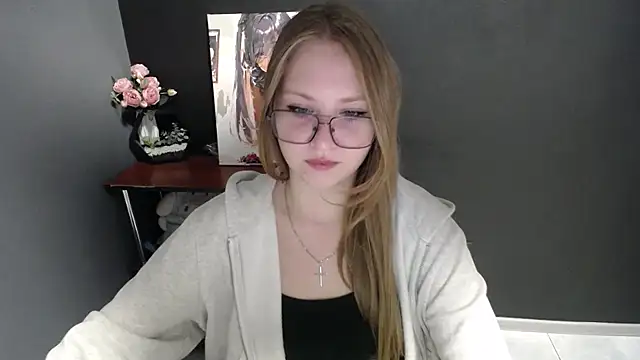 Snapshot of lady_minx chatting on October 20, 2025, 6:37 am lady minx online show from October 20, 2025, 6:37 am