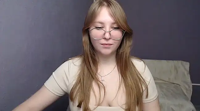 Snapshot of lady_minx chatting on March 18, 2025, 10:50 am lady minx online show from March 18, 2025, 10:50 am