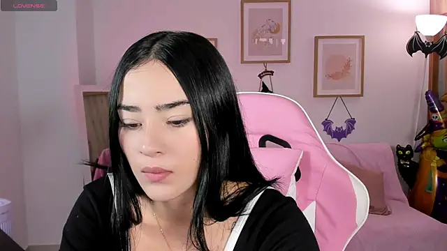 Veronica isaza   online show from October 5, 2025, 12:40 pm