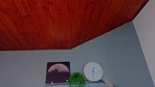 Snapshot of AmbarHills_1 chatting on December 3, 2025, 11:31 am AmbarHills 1 online show from December 3, 2025, 11:31 am