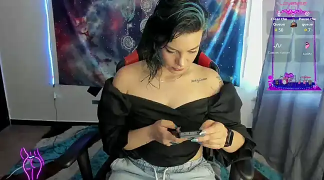 Snapshot of cocochanell6666 chatting on February 7, 2025, 9:26 pm cocochanell6666 online show from February 7, 2025, 9:26 pm