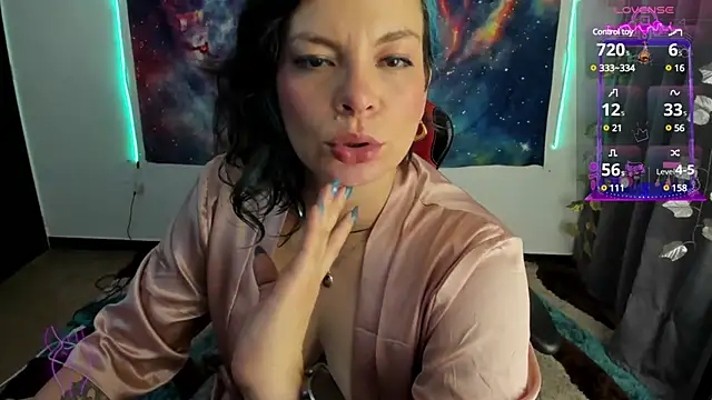 Snapshot of cocochanell6666 chatting on February 16, 2025, 6:32 am cocochanell6666 online show from February 16, 2025, 6:32 am
