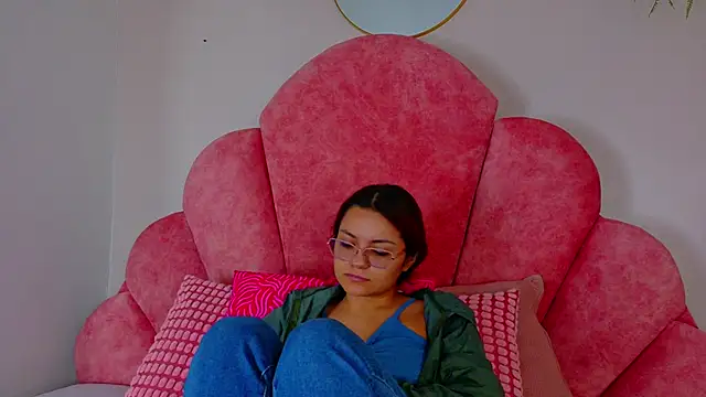 AbbyWathson online show from September 27, 2025, 7:42 pm