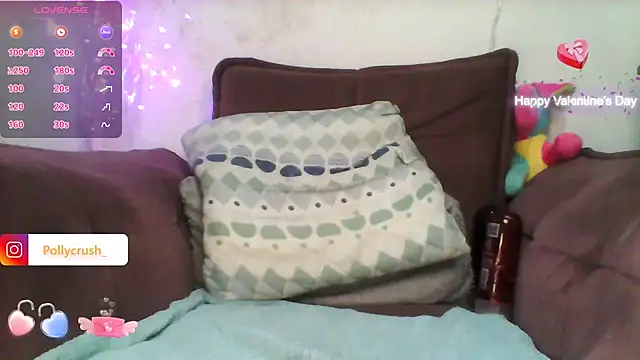 PollyCrush online show from February 2, 2025, 3:07 pm