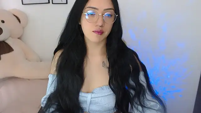 Snapshot of Suzanne_abbey chatting on September 22, 2025, 10:05 pm Suzanne abbey online show from September 22, 2025, 10:05 pm
