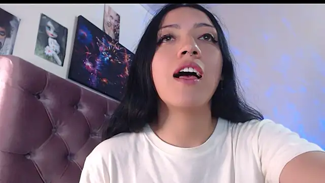 Snapshot of Suzanne_abbey chatting on December 17, 2024, 11:59 pm Suzanne abbey online show from December 17, 2024, 11:59 pm