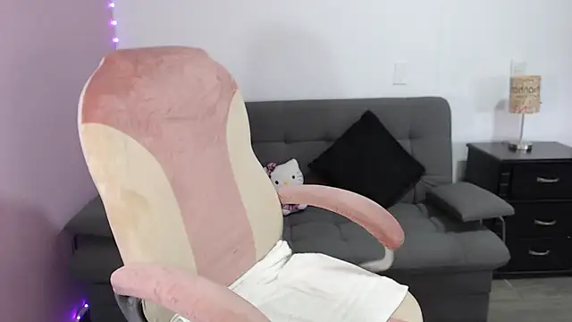 NicoleKitty  online show from March 24, 2026, 9:15 pm