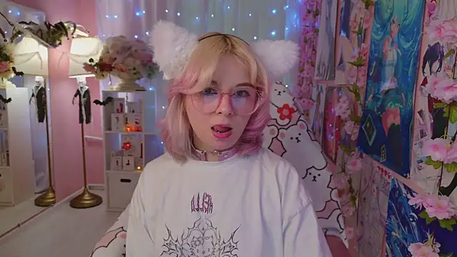 Coconut Mia online show from October 24, 2025, 9:47 pm