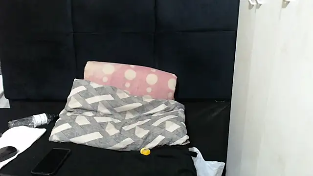 Snapshot of SweetHotBabby18 chatting on November 11, 2025, 6:25 pm SweetHotBabby18 online show from November 11, 2025, 6:25 pm