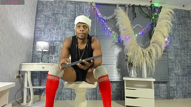 Snapshot of RicoBrown777_ chatting on December 22, 2025, 4:01 am RicoBrown777 online show from December 22, 2025, 4:01 am