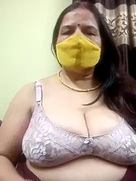 Snapshot of IndianAngle chatting on March 4, 2026, 8:16 pm IndianAngle online show from March 4, 2026, 8:16 pm