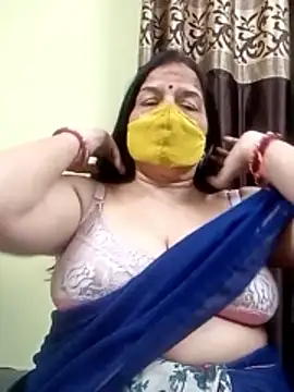 Snapshot of IndianAngle chatting on February 10, 2026, 8:41 pm IndianAngle online show from February 10, 2026, 8:41 pm