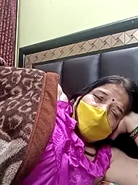 Snapshot of IndianAngle chatting on January 18, 2026, 10:35 pm IndianAngle online show from January 18, 2026, 10:35 pm