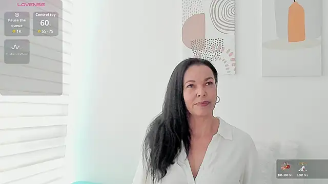 Evawalker  online show from June 15, 2026, 3:44 pm